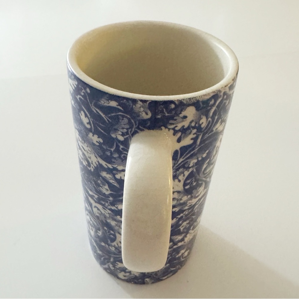 Williams Sonoma Heirloom Royal Acanthus Tall Mug - Picture 4 of 9